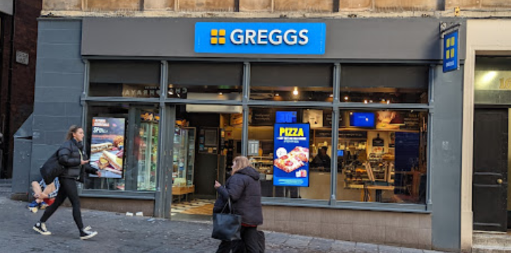 Also rated as a 4.1 shop, the Buchanan Street Greggs is always busy due to it’s proximity to Queen Street Station. Open from 6.30am each morning, it’s a  great place to pick up a morning roll and coffee from to set you up for the day. 