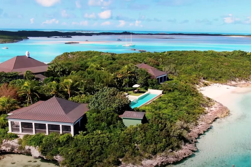 The island has lush gardens, pristine beaches, and a hilltop infinity pool offering gorgeous views of the turquoise waters and surrounding islands
