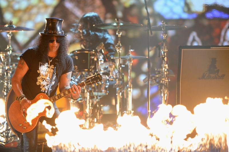 Legendary Guns N’ Roses guitarist Slash performed on the night and paid tribute to his great friend Ozzy Osbourne. 