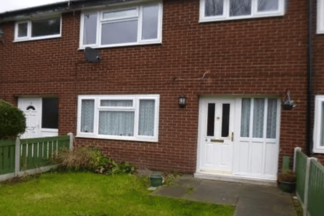 3 bed terraced house- £925 per month