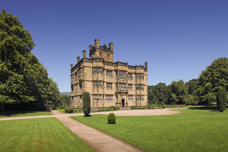 Gawthorpe Hall is an Elizabethan mansion surrounded by gardens and woodlands, in the heart of Lancashire. There is an ornamental terraced garden overlooking the River Calder and over 40 acres of woodland to explore. Perfect for kids, there is a natural play area for den building. The beautiful building and grounds are ran by the council and National Trust.