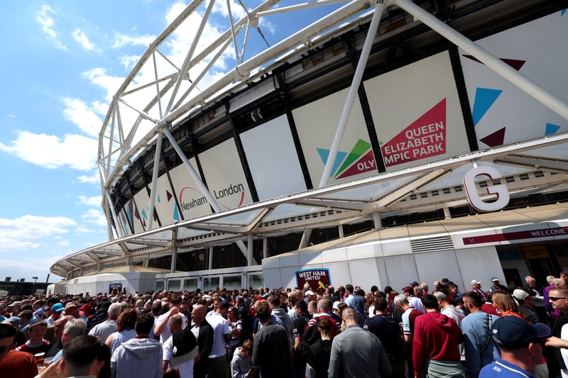More fans arrive at the London Stadium