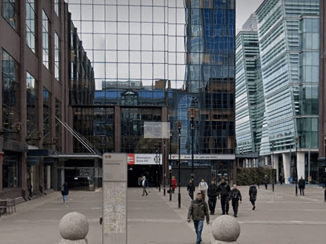 A new station and a new platform are said to be developed at Snow Hill station – part of a wider regeneration scheme called the ‘Snow Hill growth zone’. An enhanced public square – Snow Hill Gateway – will dominate those arriving from Snow Hill into the city centre. The redevelopment of Snow Hill Station, to create a world-class transport hub akin to New Street Station is a top priority on Birmingham city council’s mind – the area is a major hub for businesses – over 500 companies which employ over 35,000 people.