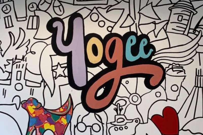 Yogee Treats, Mulberry Street, has 4.4⭐ out of 5⭐ on Google, from over 100 reviews. The dessert restaurant in Kensington serves up a range of treats, including froyo and soft serve. 💬 One reviewer said: “Great friendly service great shakes frozen yoghurt coffee and food defo going back.”
