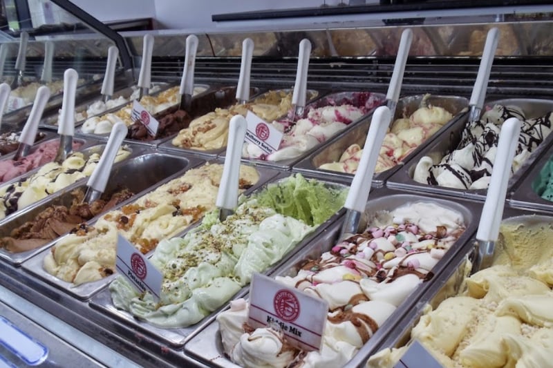Caffe Cream, New Brighton, is a popular ice cream and coffee spot in the heart of the seaside town. It has 4.4⭐ out of 5⭐ on Google, and over 1,000 reviews. 💬 One reviewer said: “Looking for a fantastic ice-cream and vegan too? Well head to this place, amazing flavours and huge portion sizes.”
