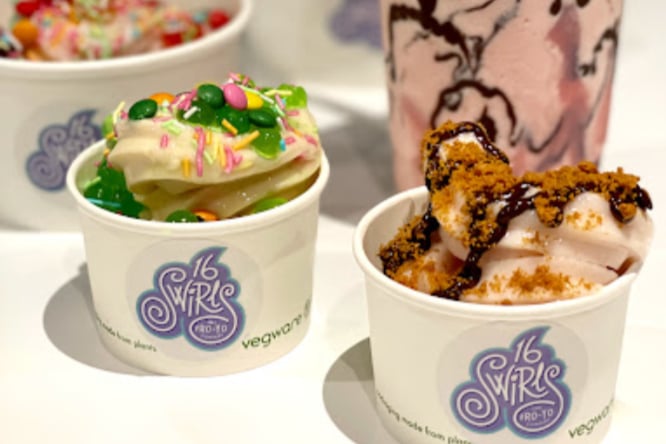 16 Swirls, Mount Pleasant, is a frozen yoghurt shop serving a range of frozen yoghurt with tons of toppings, as well as other sweet treats. It has 4.6⭐ out of 5⭐ on Google, from over 50 reviews. 💬 One reviewer said: “I love frozen yoghurt and 16 swirls is like the Disney world of Froyo. The place itself is spotless, immaculately clean. I will 100% be going back on a regular basis.”