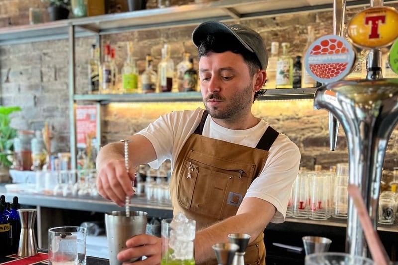 Heading over to the Southside of the city, Lunar is a neighbourhood favourite. One of their best gin cocktails is the Tea Knee’s. 