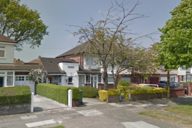 Gateacre Brow Surgery, Hunts Cross Avenue, has a 1.9 star average rating, from seven reviews.