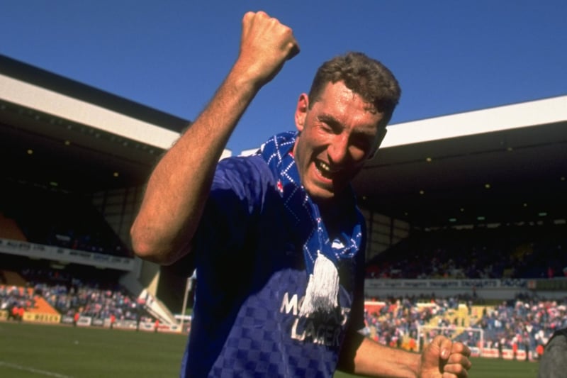 The centre-back led the English invasion of players who would join the club under Graeme Souness in July 1986. Captained the side to three League titles in four season, plus two League Cup triumphs.