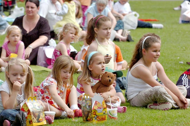 Sharing a special day with Teddy in 2008. This picnic was one of many great events in Mowbray Park 15 years ago.