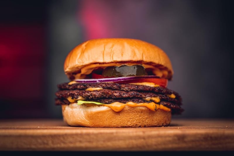 Bull Burger’s The Smash is the sixth most ordered dish on Deliveroo. It’s a 2x 2oz of succulent angus beef burger seasoned to perfection topped with American cheese, fresh shredded lettuce, sliced gherkins, tomato and finished with our signature secret sauce served in a toasted brioche bun.