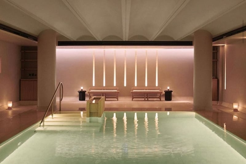 Designed by renowned architect André Fu, the spa at Claridges is inspired by traditional Japanese temples and Zen gardens in Kyoto. Natural materials like limestone and wood prevail, alongside graceful ikebana flower arrangements that help set the tone.