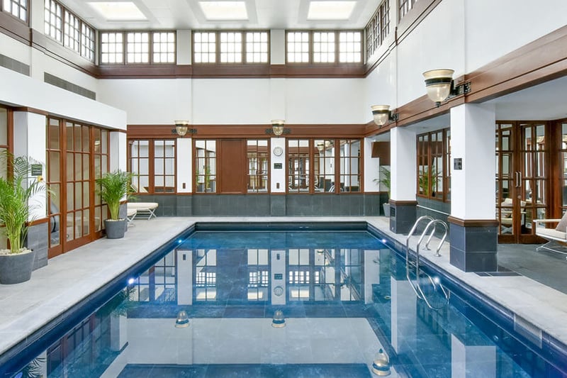 Based on the third floor of the hotel the Savoy offers a 10m swimming pool, complete with a wave machine. There is also a sauna and steam room, plus a gym, and the usual range of beauty treatments on offer.