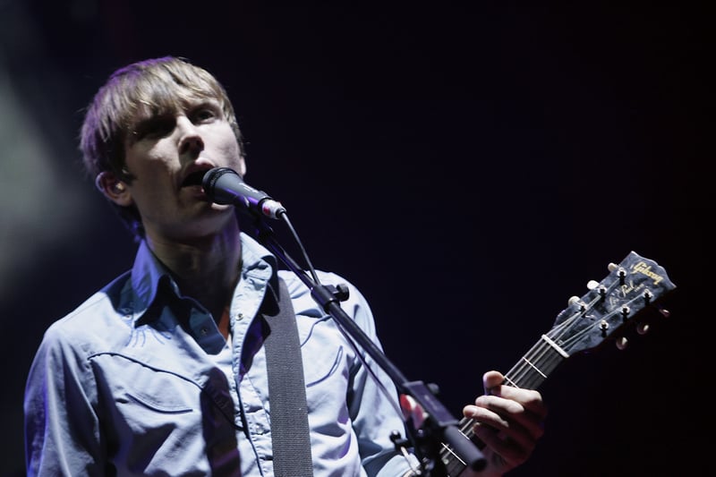 Frontman of Franz Ferdinand, Alex Kapranos,  attended the University of Aberdeen to study Theology. After dropping out, he continued studying at the University of Strathclyde, gaining a BA. He worked as a chef, a barman and a welder before becoming a fixture of the local music scene, running The Kazoo Club gig nights at The 13th Note.