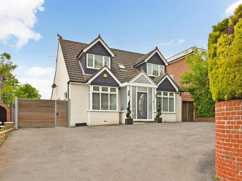 This property is located on Drayton Lane