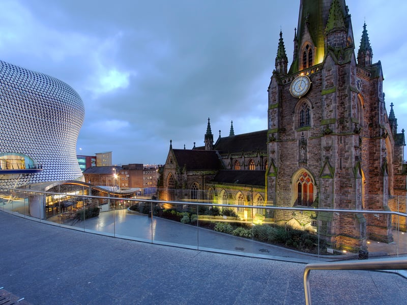 Just because the weather forecast said it will be sunny, it doesn’t say it won’t be windy, or won’t be overcast later in the day. So, always be prepared for the elements in Birmingham. (Photo - Bogdan Lazar - stock.adobe.com)