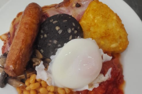 If you’re heading over the water, this one might be for you. Several readers said Gilly Gem’s serves the best fry up, as well as other breakfast items, coffee and lunch.