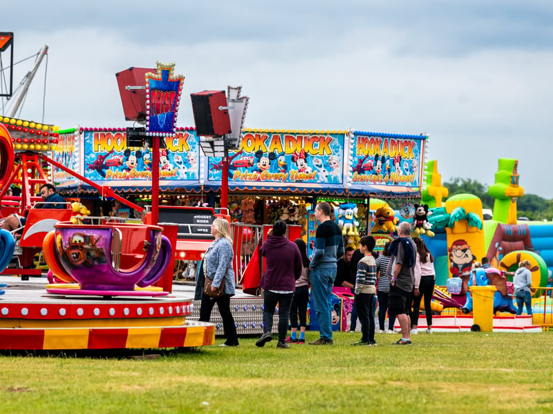 12 brilliant pictures as families enjoy their half term day out at the ...