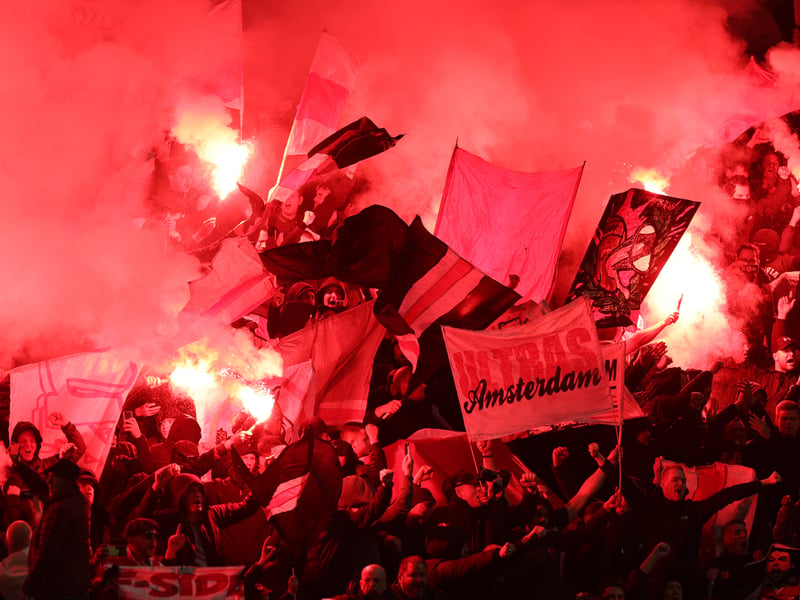 Average attendance: 53,469