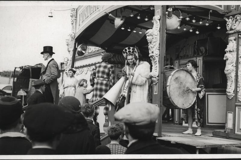 Performers of all descriptions came to the Hoppings to entertain the people of Newcastle, 1940’s