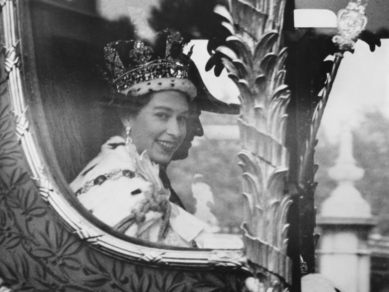 A smiling Queen on the day of her coronation