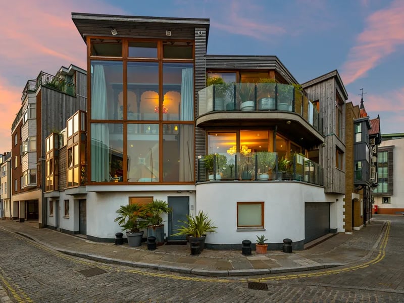This property is located on West Street