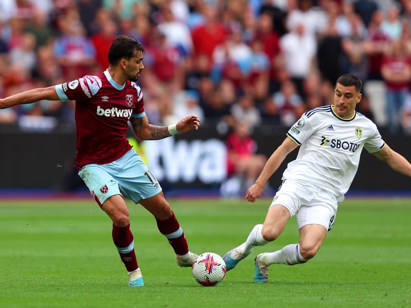 Fresh reports in Spain claim the midfielder is poised to join Real Betis on loan, with an option to buy included in any potential deal. 