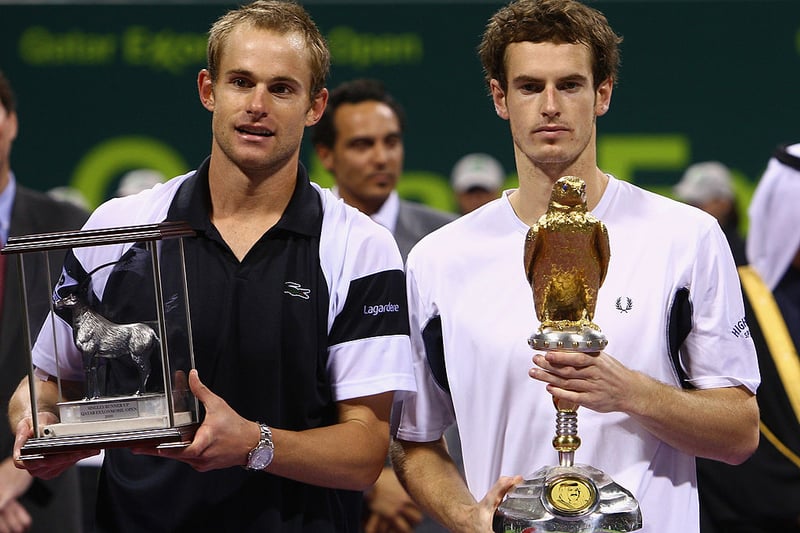A winning defence of the Exxon Mobil Qatar Open Tennis in Doha in January, beating Andy Roddick in the final, provided Murray with the first of six titles in 2009.