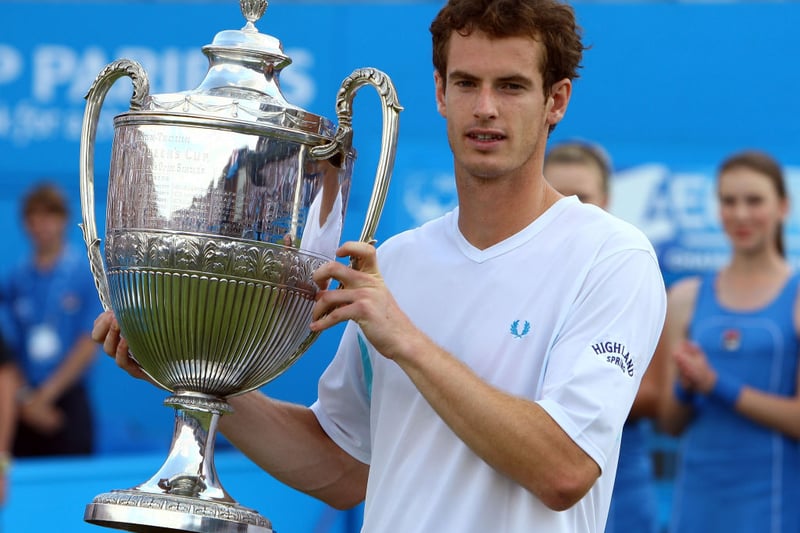 2009 also saw a first win on home turf for Andy Murray - as he lifted the AEGON Championship at London's Queens Club. He defeated the USA's James Blake in the final.