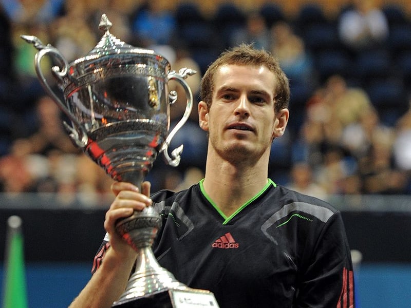 A dominant straight sets 6-2, 6-0 final win over America's Donald Young saw Andy Murray lift the 2011 ATP PTT Thailand Open tennis tournament trophy in Bangkok.