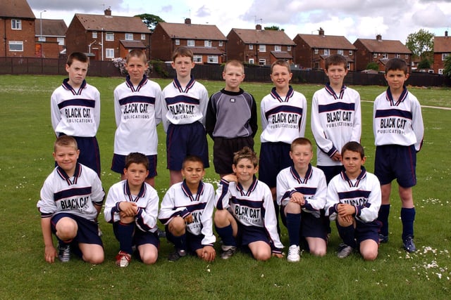 Hasting Hill School players were looking smart in their strips for the 2003 season.