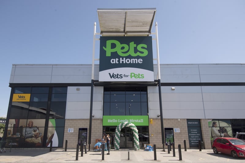 The new Pets at Home in Birstall opened its doors on Wednesday.