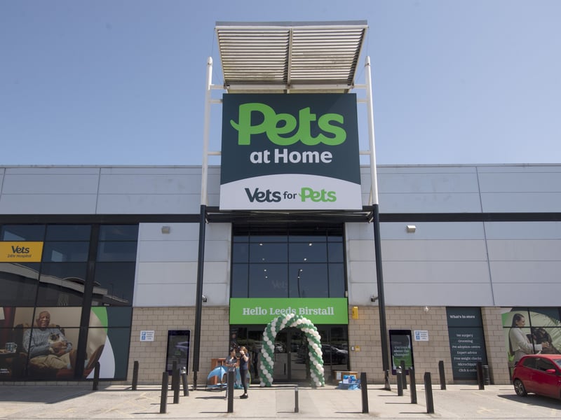 The new Pets at Home in Birstall opened its doors on Wednesday.