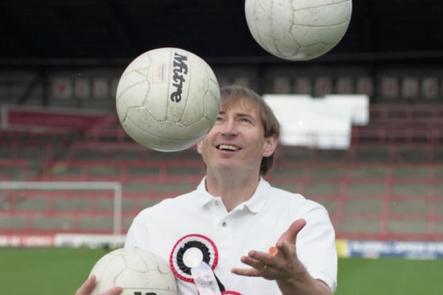 A class act. That's SAFC legend Tony Norman who demonstrated these juggling skills in 1992.