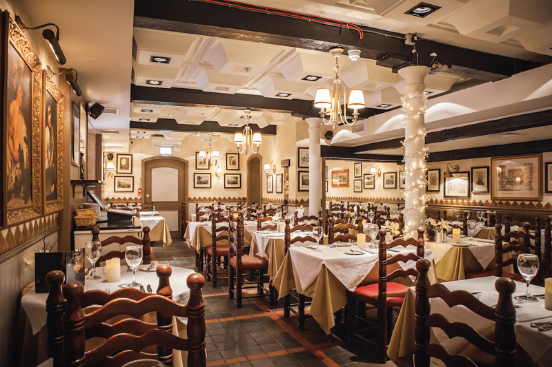 La Lanterna, with modern branches in both the city centre and the west end, is well-known in Scotland for its award-winning Italian food and authentic cosy atmosphere.