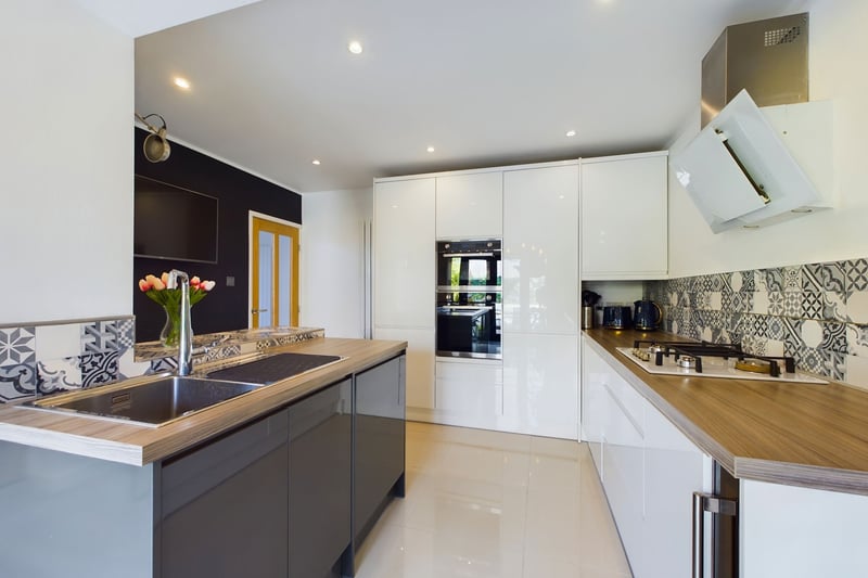 The kitchen has the latest fixtures and fittings, along with lots of countertop space, making it a delight for any cooking enthusiast. Photo: Zoopla