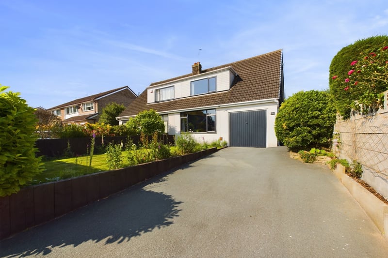 Parking will never be a problem with this large driveway and garage. Photo: Zoopla