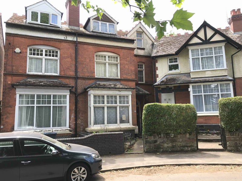 For those seeking something larger, 11 Cadbury Road, Moseley, is a four bedroom, semi-detached house which is in need of full renovation and modernisation, and has a guide price of £225,000+. This also comes with a new 125 year lease and the winning bidder will have 18 months in which to bring it back into beneficial use.