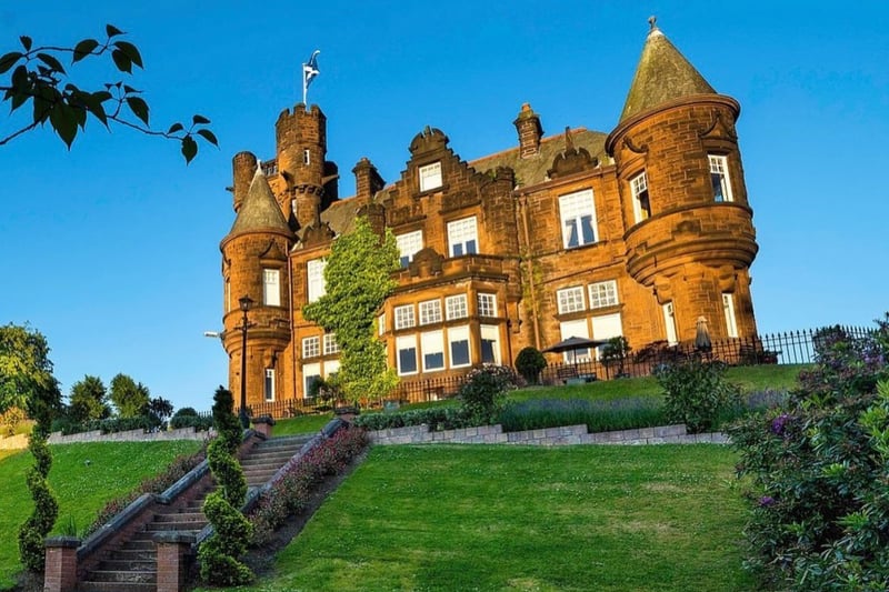 Whether you fancy trying some fresh Scottish produce or light snacks, you can enjoy the stunning surroundings of Sherbrooke Castle Hotel which is near Dumbreck train station. 
