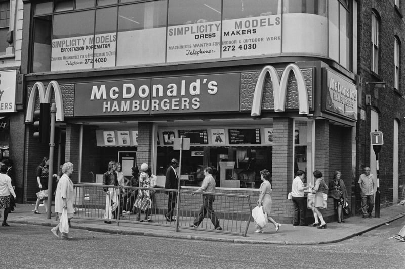 This is the Seven Sisters Road branch shortly after it opened in 1976, which was also the year the UK’s first McDonald’s television adverts were broadcast. (Photo by Evening Standard/Hulton Archive/Getty Images)