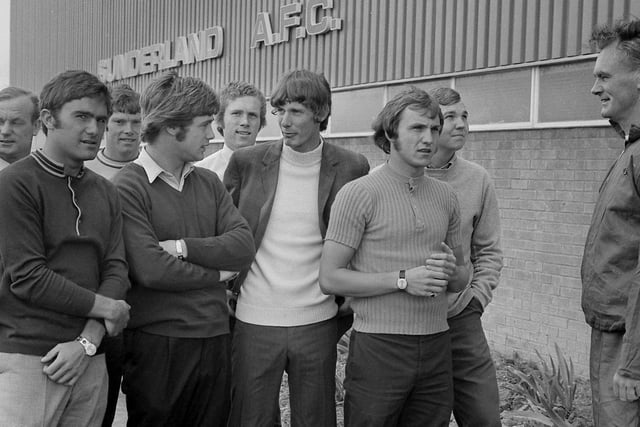 Gordon Harris, Derek Forster, Len Ashurst, Paddy Lowrey, Mick McGiven, John Park, Dennis Tueart and Colin Symm ready for training in 1970.