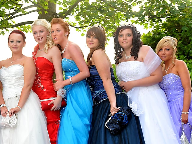 A picture before the prom gets under way.