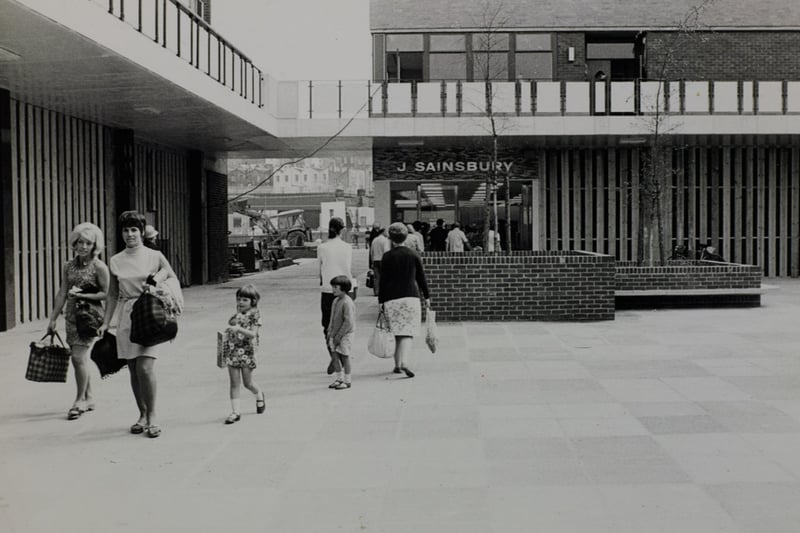 Families checking out the new Sainsbury’s store in St Catherine’s Place when the shopping centre opened in 1969 (image: The Sainsbury Archive)