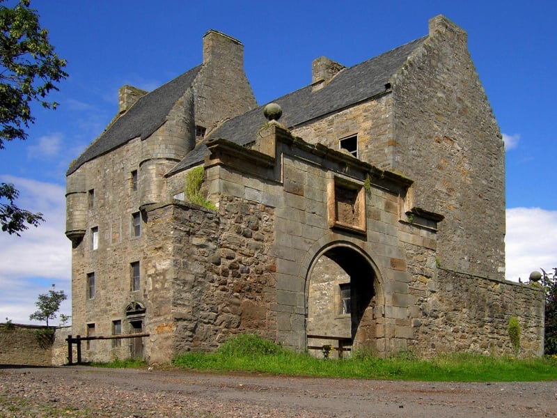 Midhope Castle is a 15th-century tower house located in the Abercorn hamlet on the Hopetoun estate; 4 km west of South Queensferry. In 1678, the property was acquired by John Hope who made it a part of the Hopetoun Estate and grounds. The castle has also been popularised as “Lallybroch” as it appears in Outlander as the Frasers’ home.