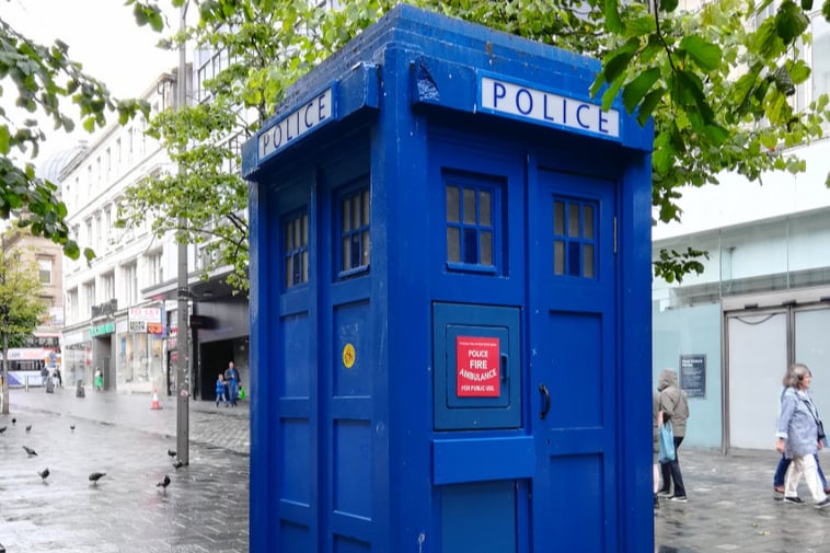 Right in the middle of Sauchiehall Street - you can find this Police Box outside Tesco Express. It only appeared recently, and it’s unclear whether it’s a replica or refurbishment (there were a few Police Boxes held awaiting refurbishment works by the Civil Defence Preservation Trust, Transport Museum, and a private owner at a junkyard in Wyndford). It previously sold coffee but now you can grab some falafel from the box, just what the Doctor ordered.