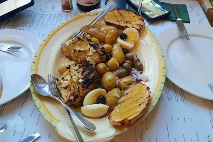 Cafe Porto has a 4.3 ⭐ rating on Google Reviews from 195 reviews and was handed five stars by the Food Standards Agency in April 2019. 💬 One reviewer said: “I got two tapas which were incredibly well prepared.”