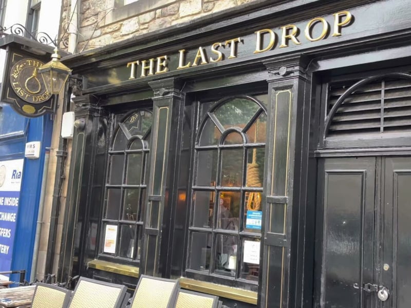 The Last Drop rests in the Grassmarket where it is named after the last hanging that took place there in Edinburgh’s history (“fun” fact). That aside, it is a venue that has been called a “haggis-lover’s paradise” as it offers exceptional haggis on its menu that includes a vegetarian option if needed. (Address: 74-78 Grassmarket, Edinburgh EH1 2JR)