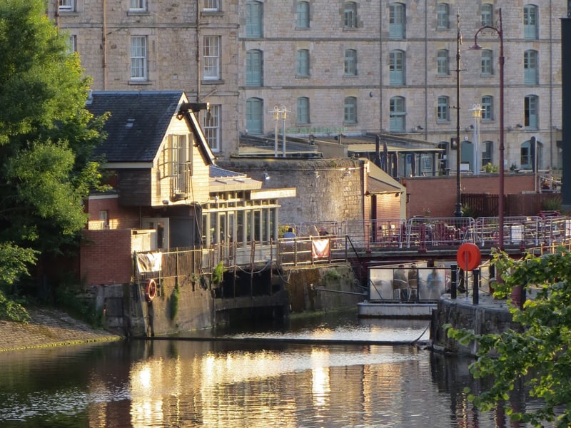 Teuchters Landing (named after the word for a Gaelic-speaking Highlander of Scotland) is situated in the popular shore area of Leith in Edinburgh. Aside from having roughly 80 malt whiskies on offer, it also made headlines this year for being named in the ‘top 10 best places in the UK to have breakfast’. TripAdvisor reviews add that it’s a “great place to try Haggis”. (Address: 1c Dock Pl, Leith, Edinburgh EH6 6LU)
