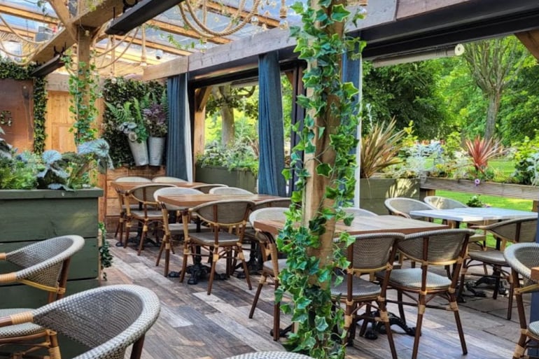 The Watering Can has a 4.5 ⭐ rating on Google Reviews from 629 reviews and was handed five stars by the Food Standards Agency in November 2021. 💬 One reviewer said: “Lovely location, next to the park and lake. Friendly, helpful staff. Fabulous vegan small plates and cakes. Great drinks and food menu.”