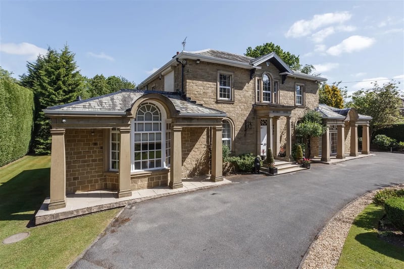 Also located on the popular Wigton Lane in Alwoodley, Woodley Chase's stunning exterior is matched by it's grandiose interior with five open plan reception areas, five spacious bedrooms and three bathrooms.